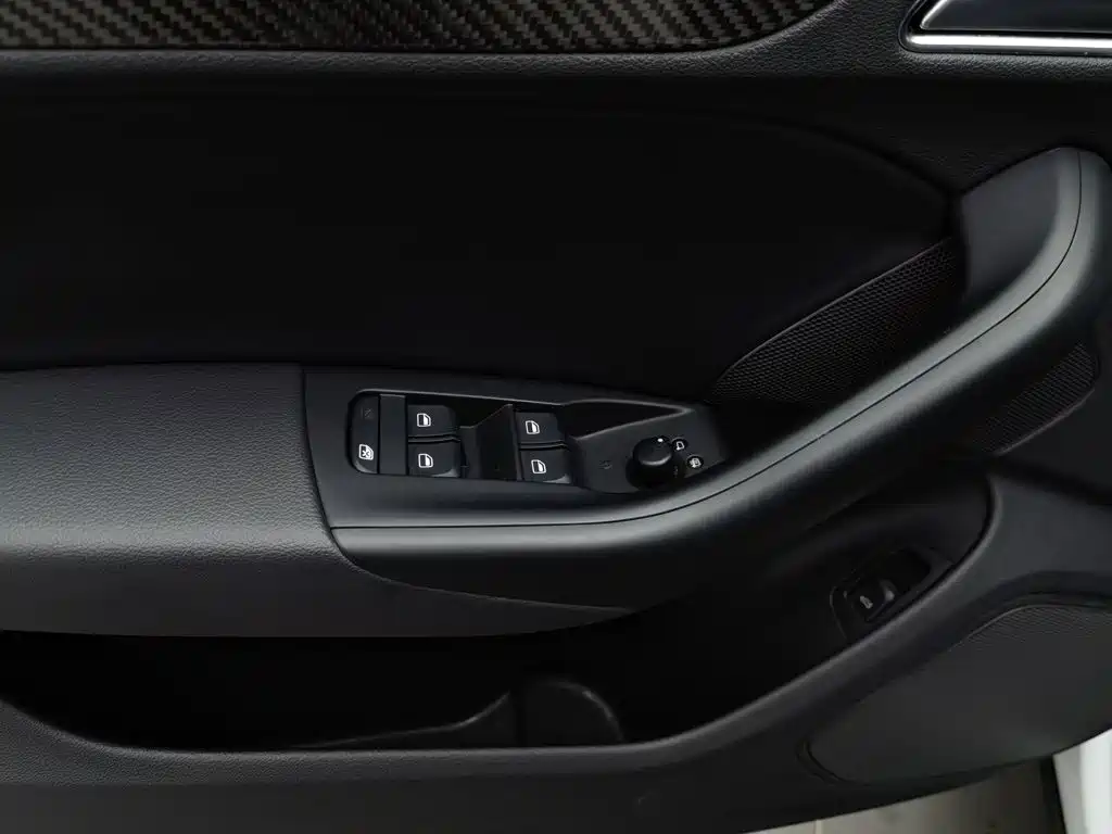 Audi Q3 — миниатюра 9