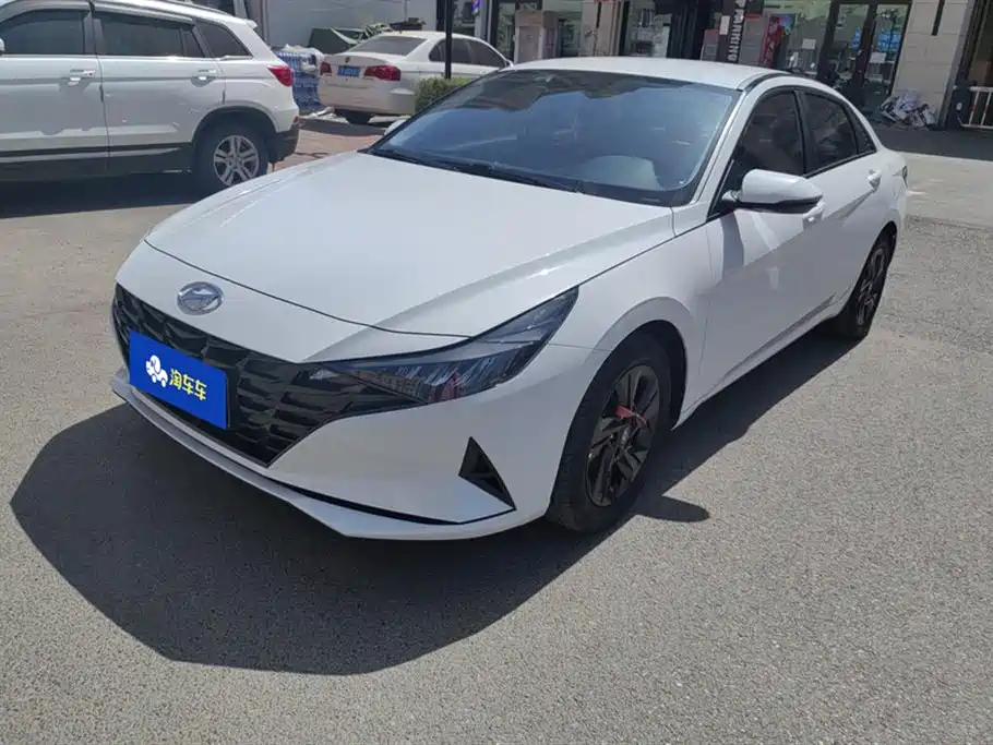 Hyundai Elantra 2023