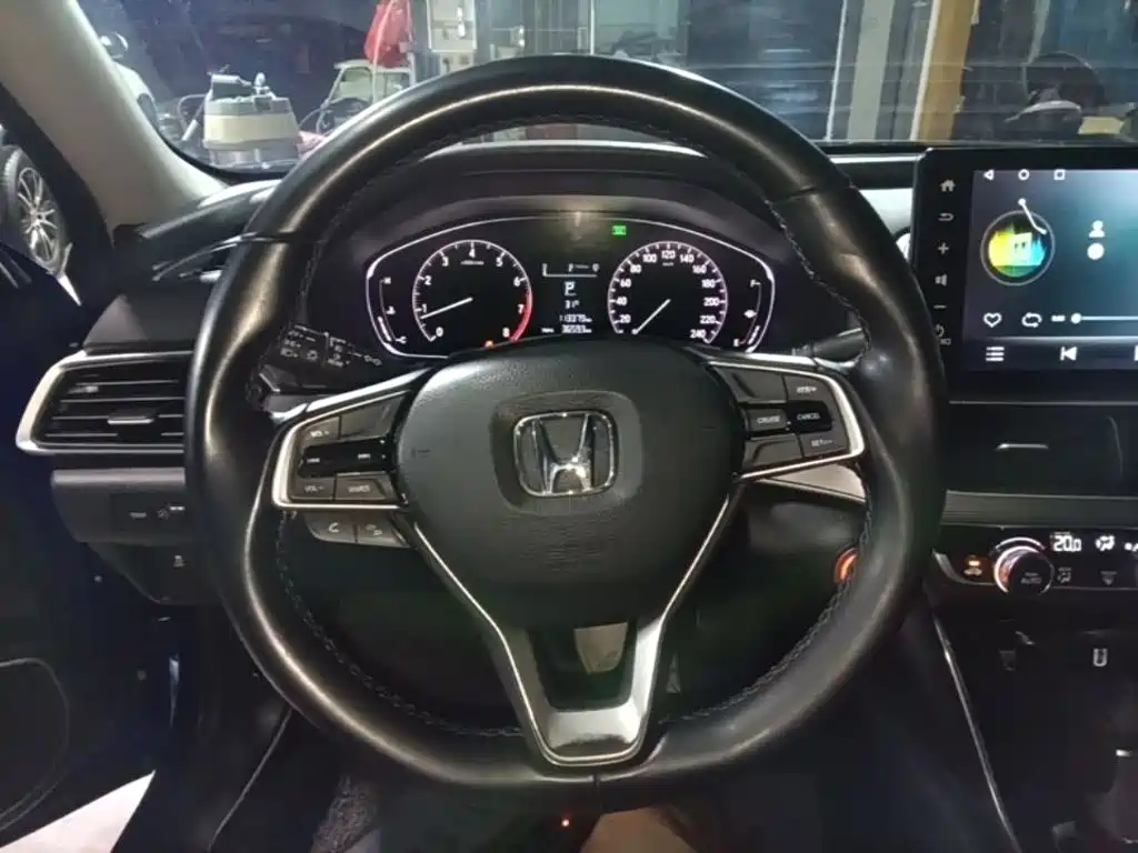 Honda Accord — миниатюра 11