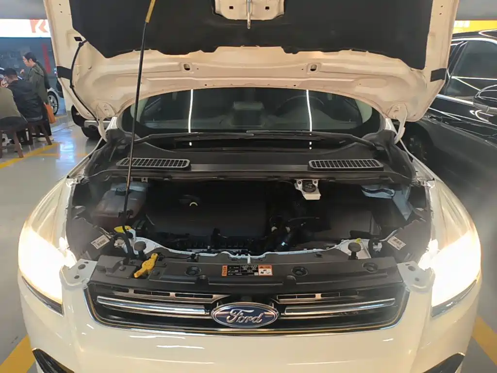 Ford Kuga — миниатюра 20