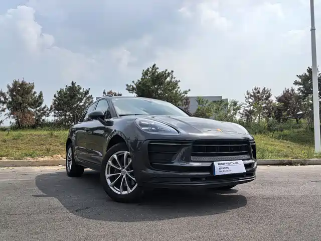 PORSCHE MACAN 2023