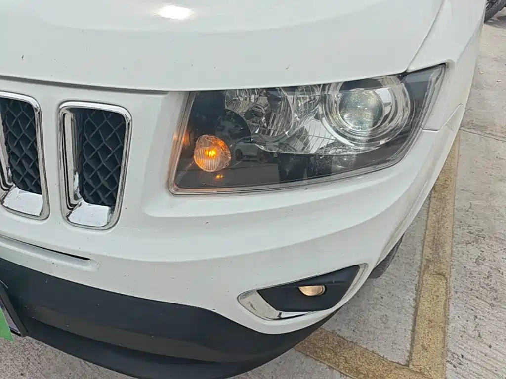 Jeep Compass (Import) — миниатюра 24