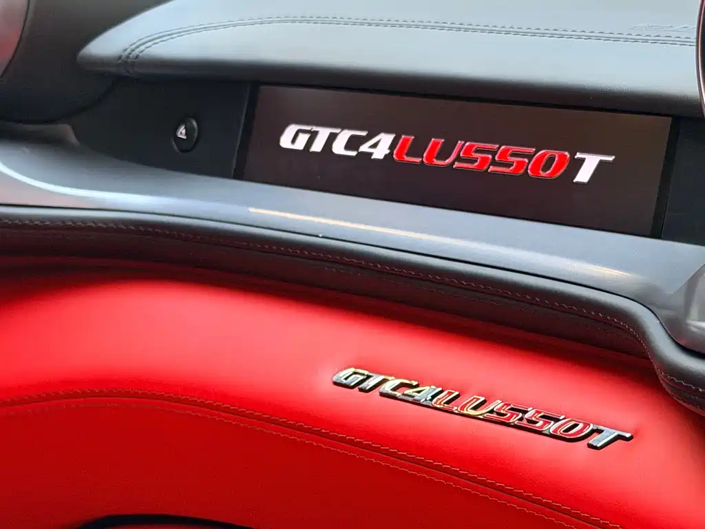 Ferrari GTC4Lusso — миниатюра 17