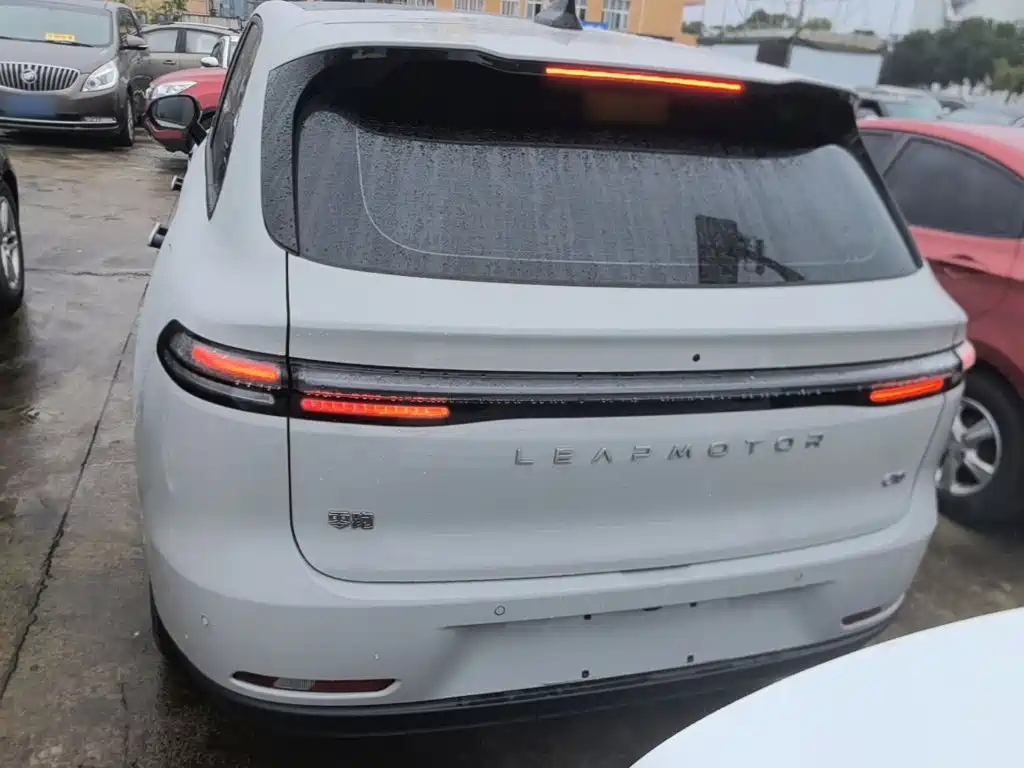 Leapmotor Leapmotor C10 — миниатюра 6