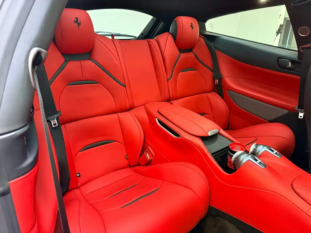 Ferrari GTC4Lusso — миниатюра 14