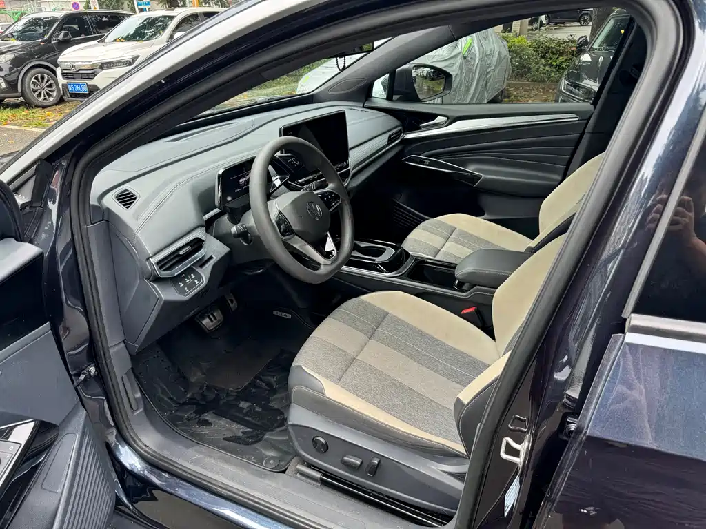 Volkswagen ID.4 Crozz — миниатюра 4
