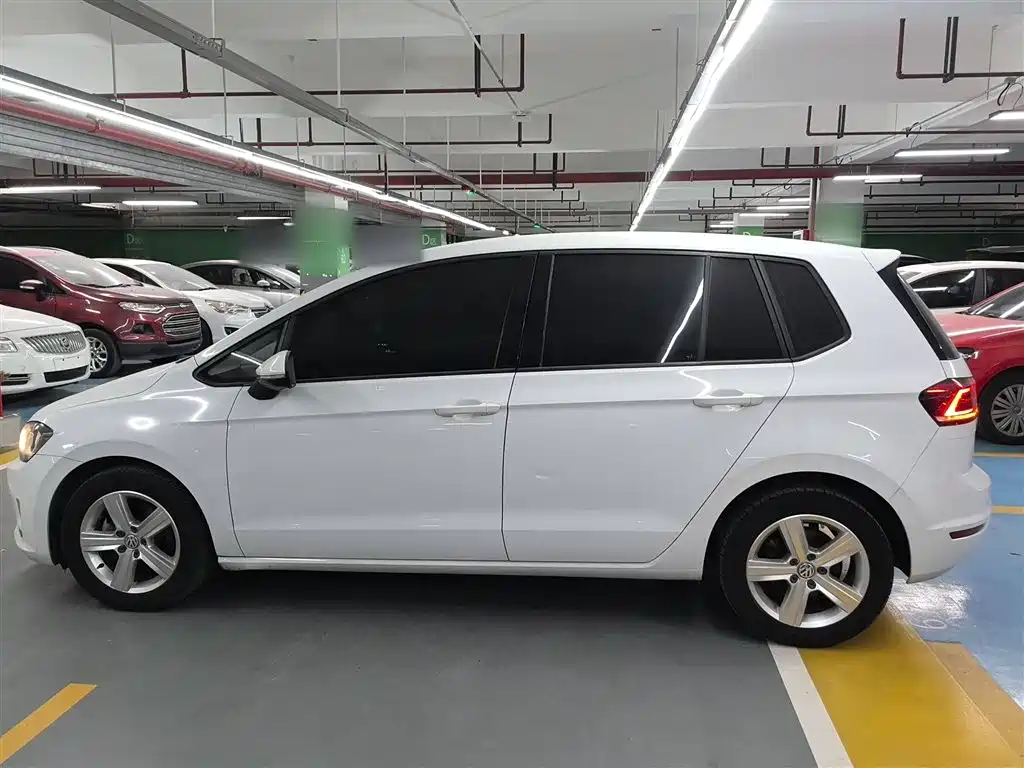 VOLKSWAGEN GOLF*JIAYU