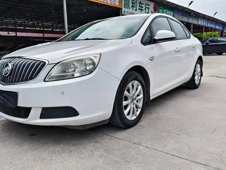 Buick Excelle 2013