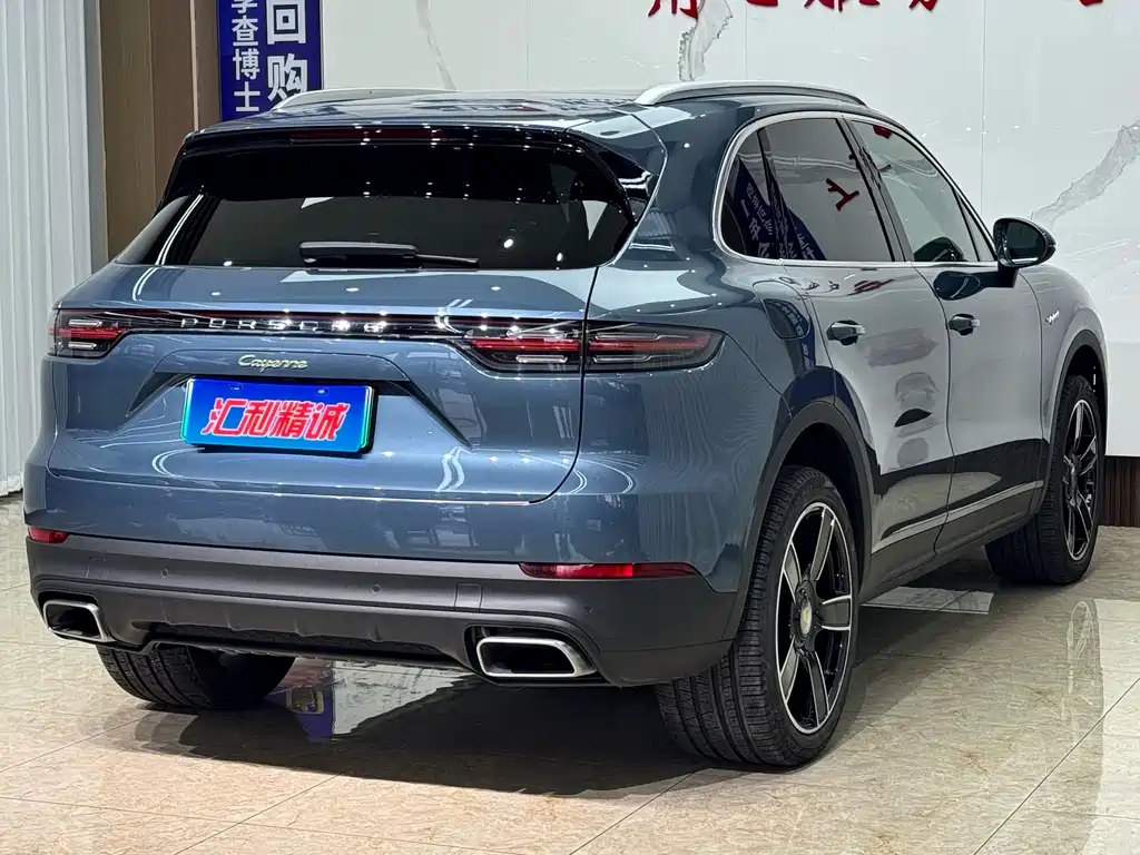 Porsche Cayenne Hybrid — миниатюра 6