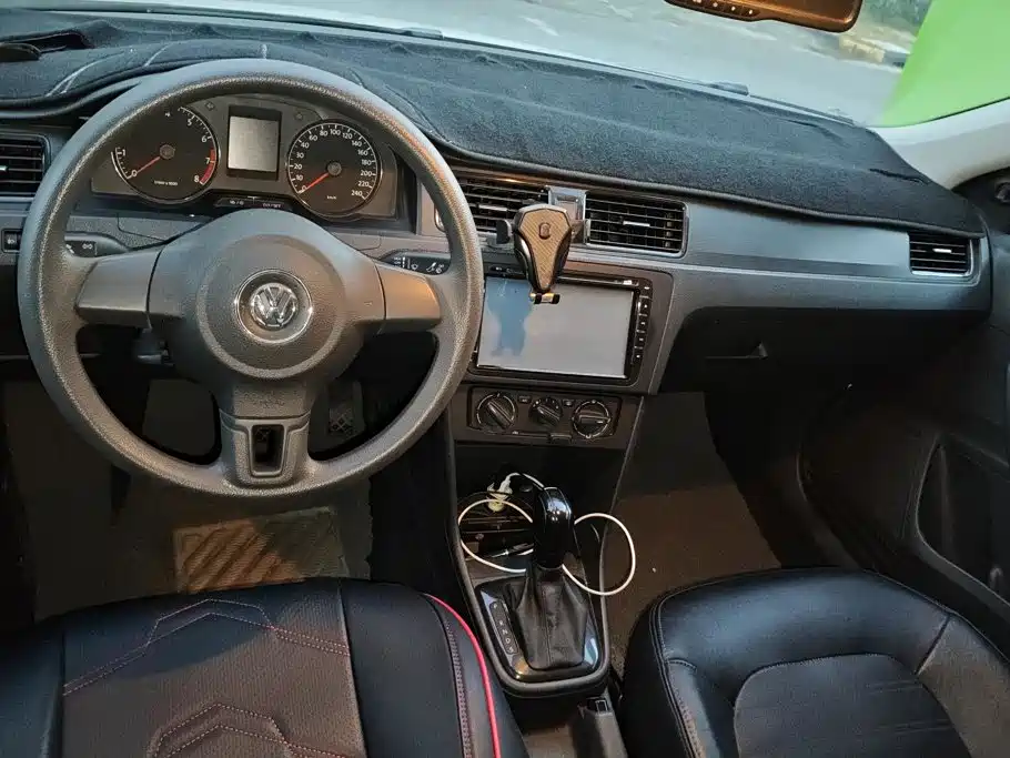 Volkswagen Santana — миниатюра 11