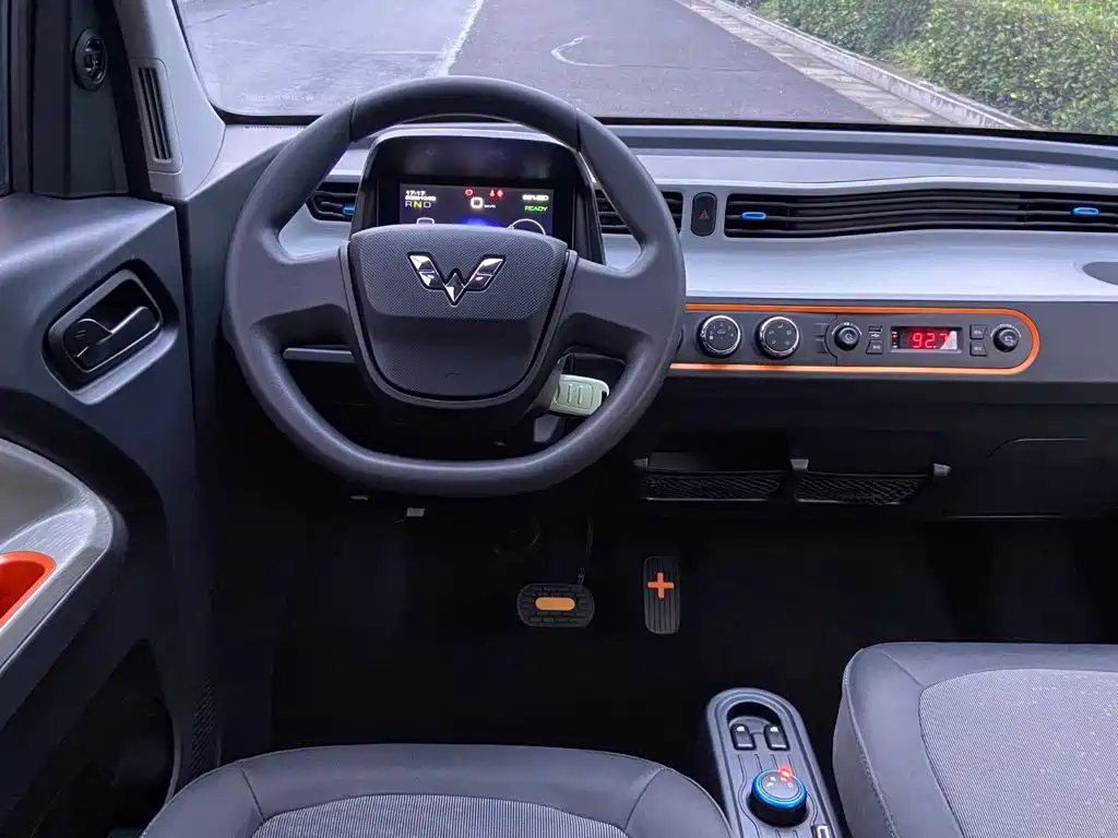 Wuling MINIEV — миниатюра 7