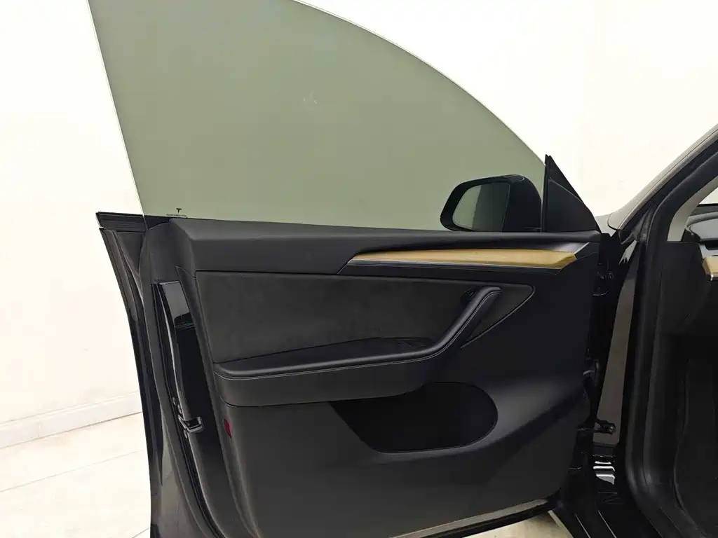 Tesla Model Y — фотографии объявления, Фото 12