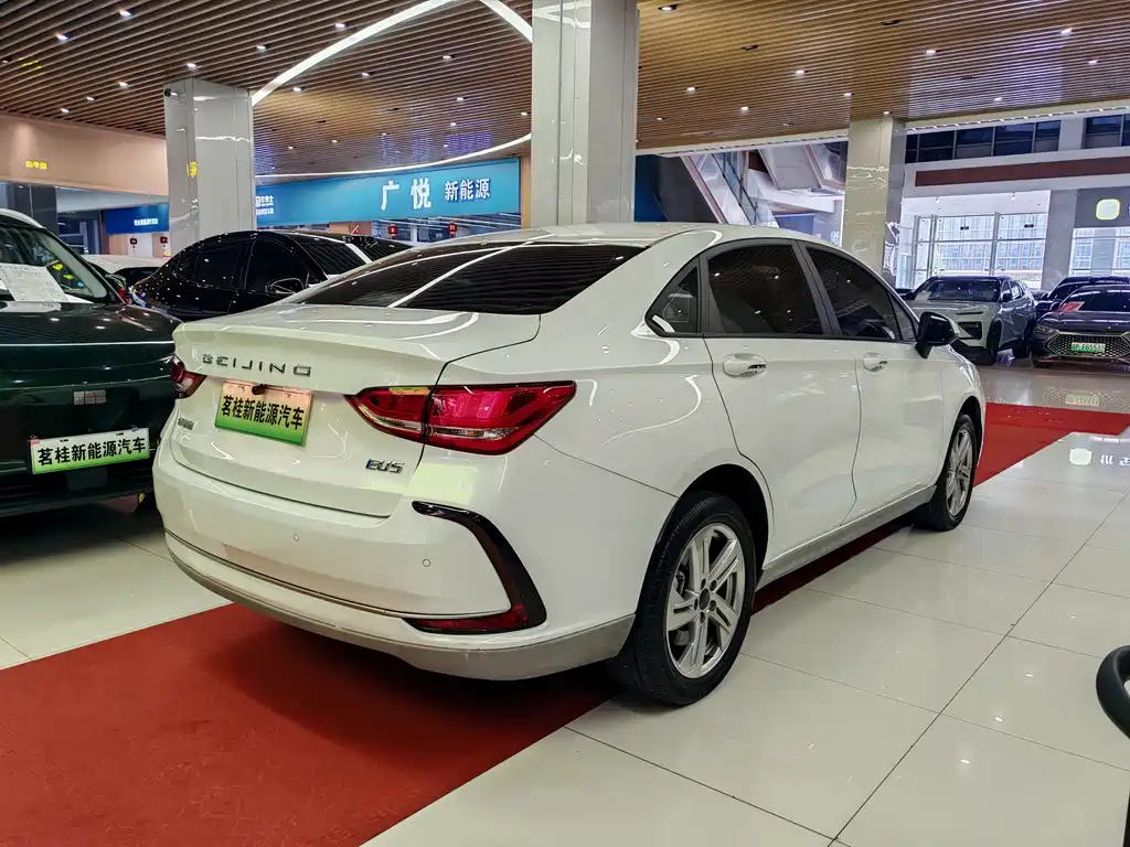 BAIC BEIJING EU5