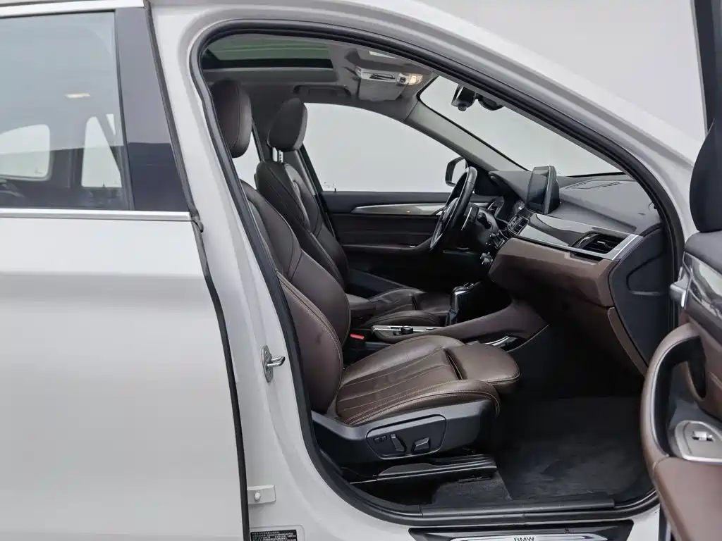 BMW X1 — миниатюра 23