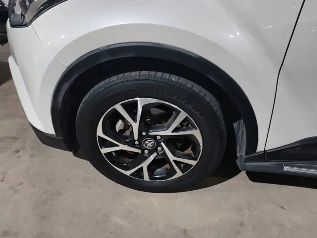 Toyota C-HR — миниатюра 23
