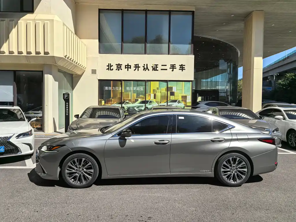 Lexus ES — миниатюра 2