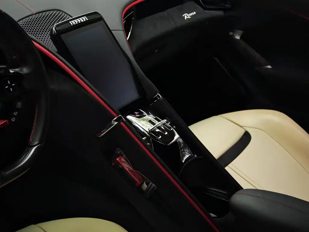 Ferrari Roma — миниатюра 10