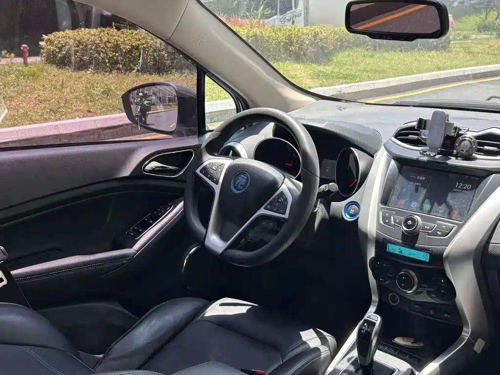 BYD Yuan EV — миниатюра 12