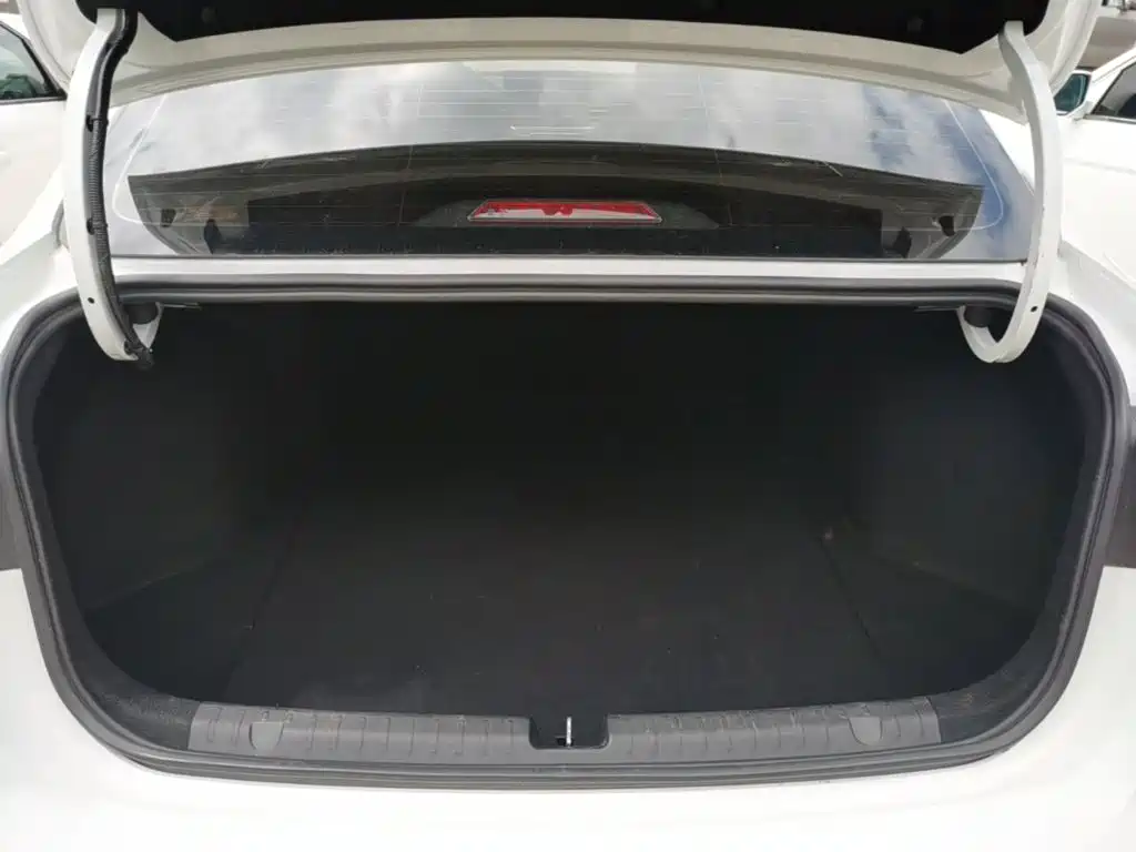 Geely Emgrand — миниатюра 19