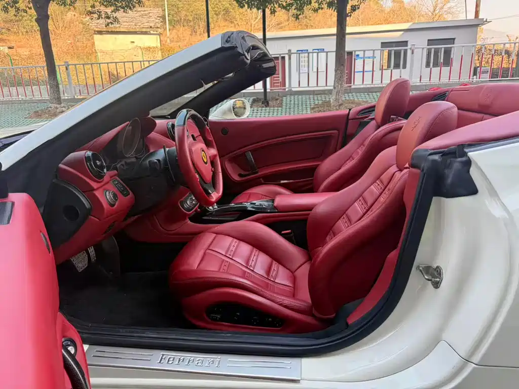 Ferrari California T 2009 4.3L