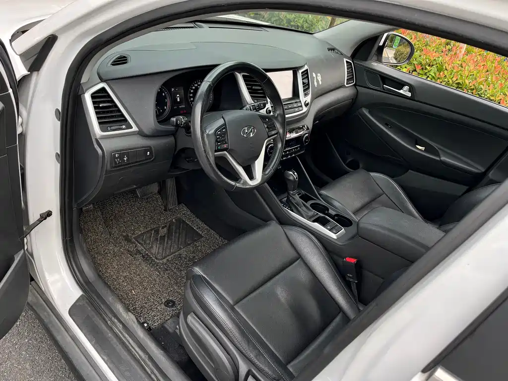 Hyundai Tucson — миниатюра 12