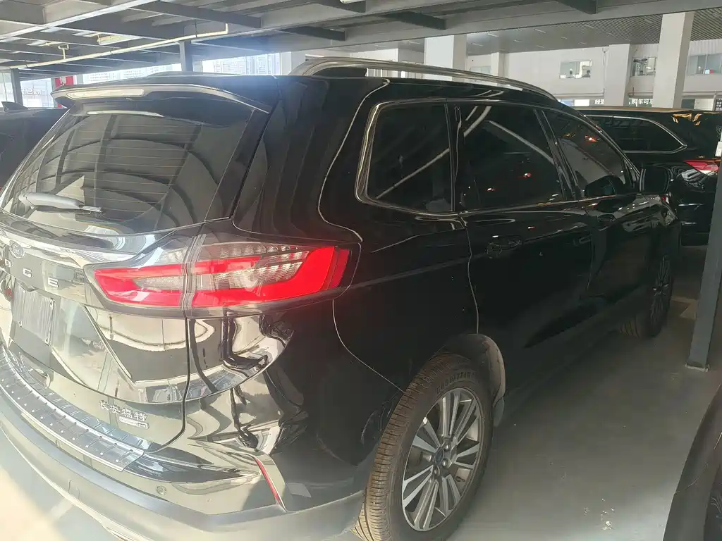Ford Edge — миниатюра 13