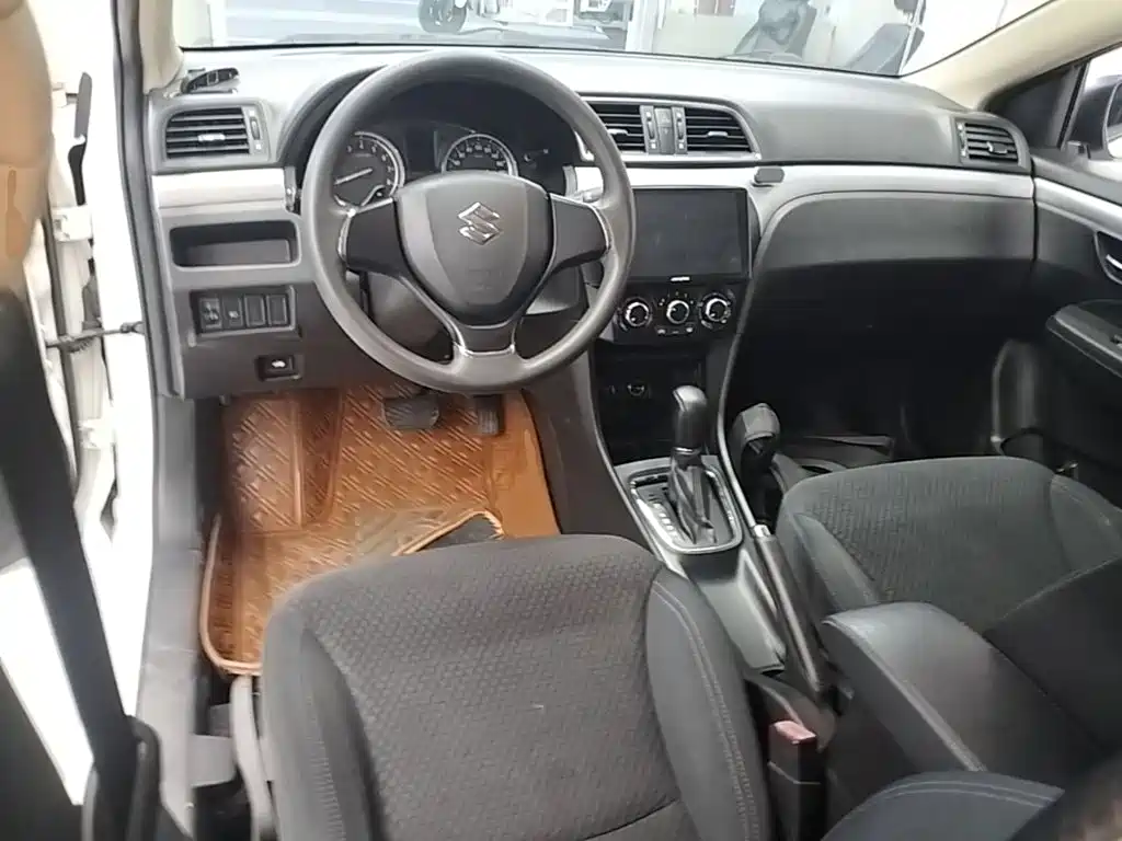 Suzuki Alivio — миниатюра 10