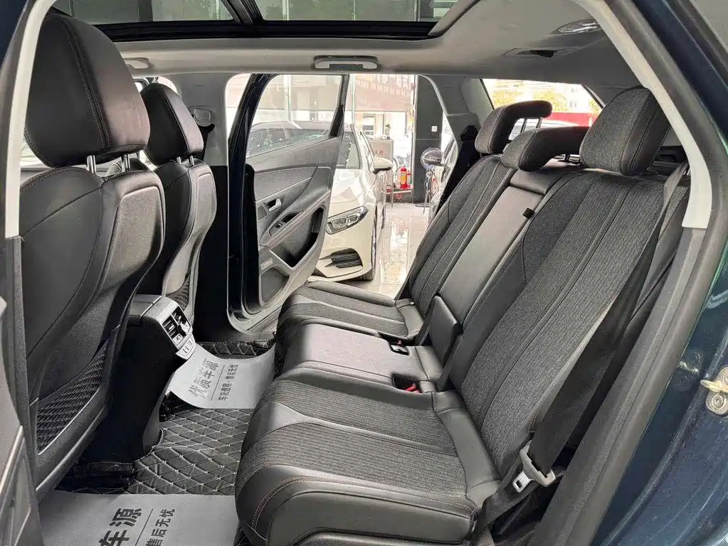 Peugeot 5008 — миниатюра 8