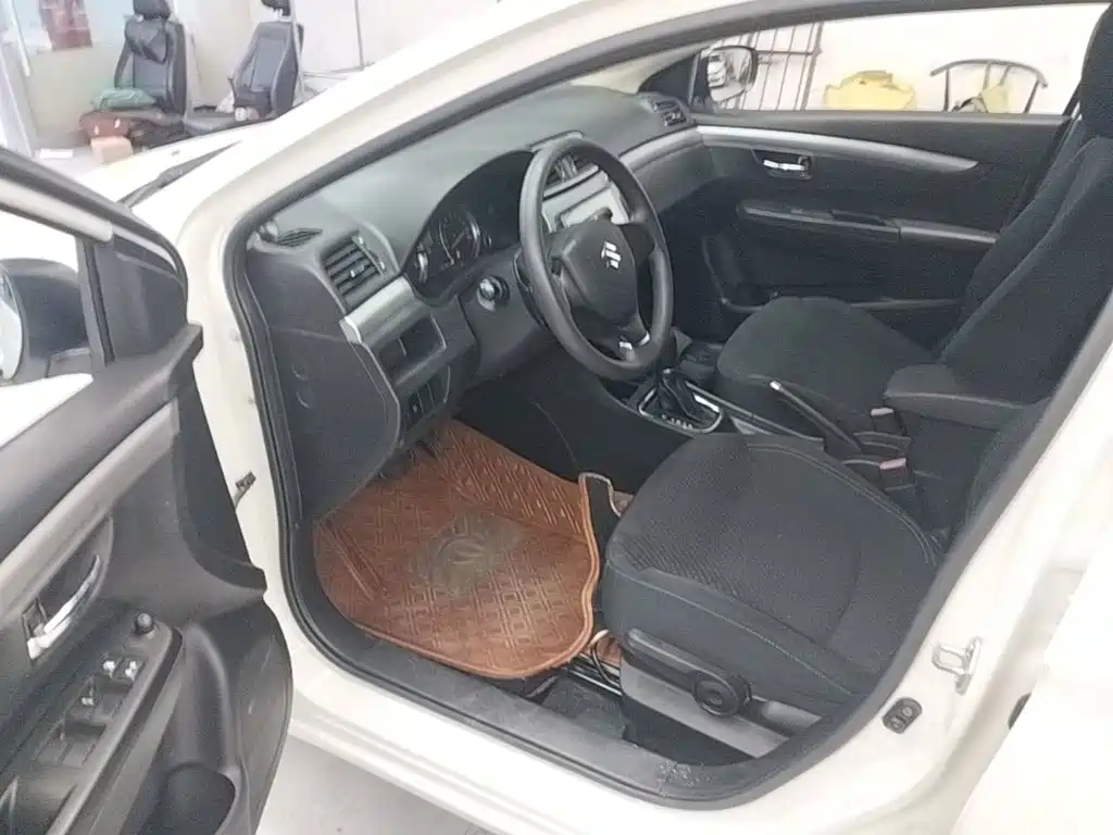 Suzuki Alivio — миниатюра 16