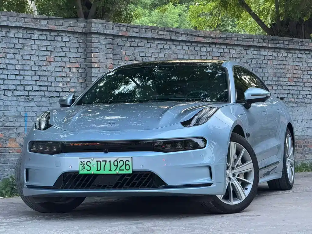 Zeekr 001 2022