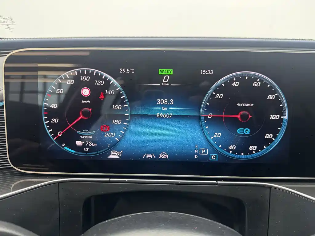 Mercedes-Benz EQC — миниатюра 13