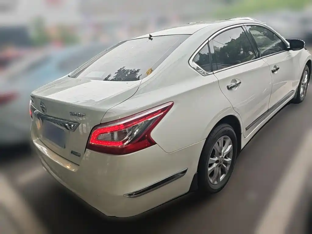 Nissan Teana — миниатюра 10