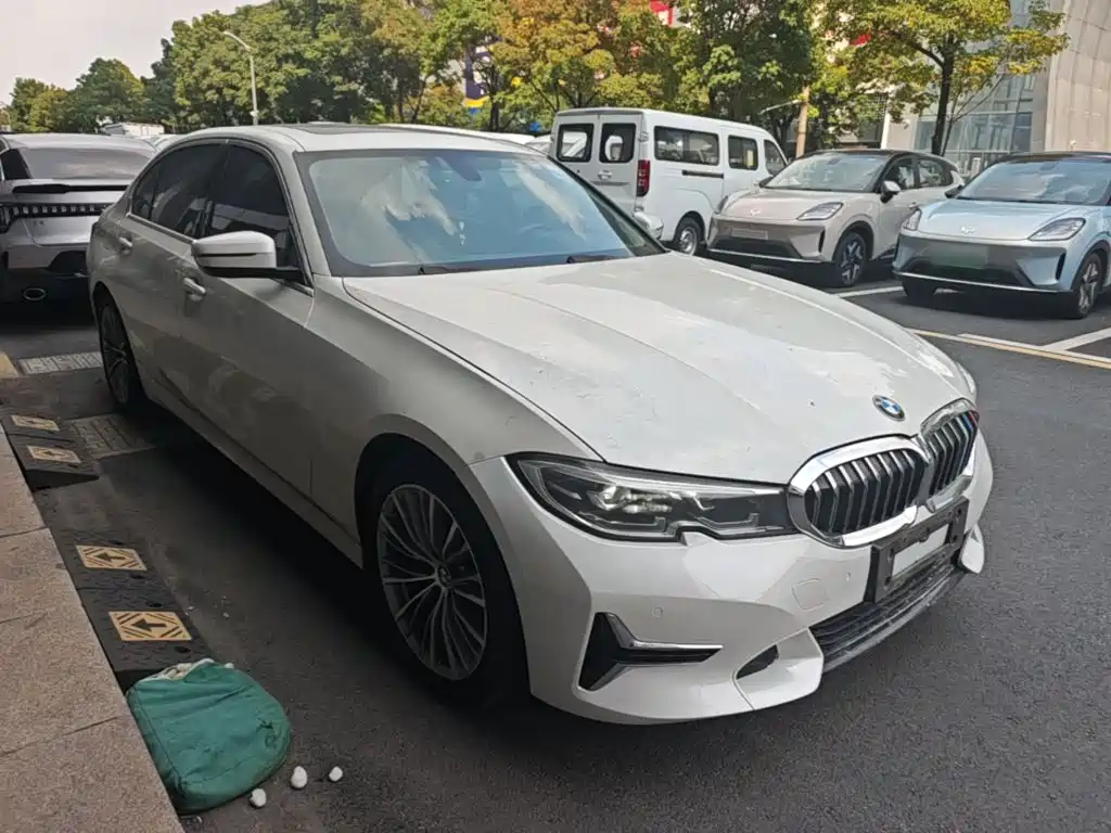 BMW 3 Series — миниатюра 4