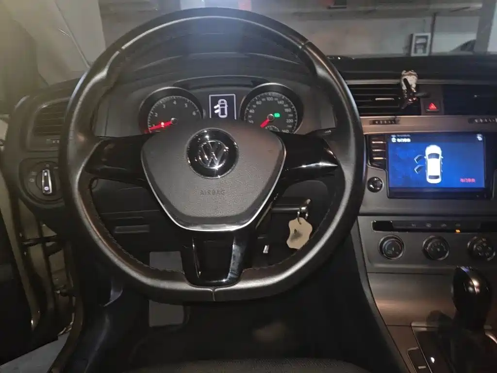 Volkswagen Golf — миниатюра 3