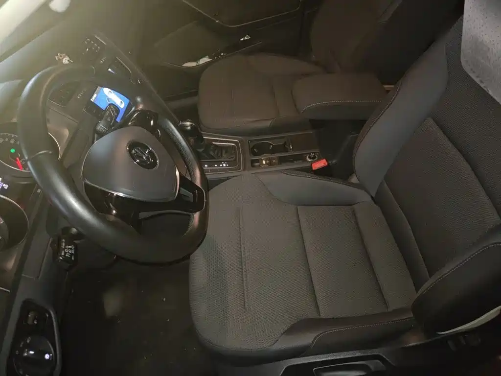 Volkswagen Golf — миниатюра 8