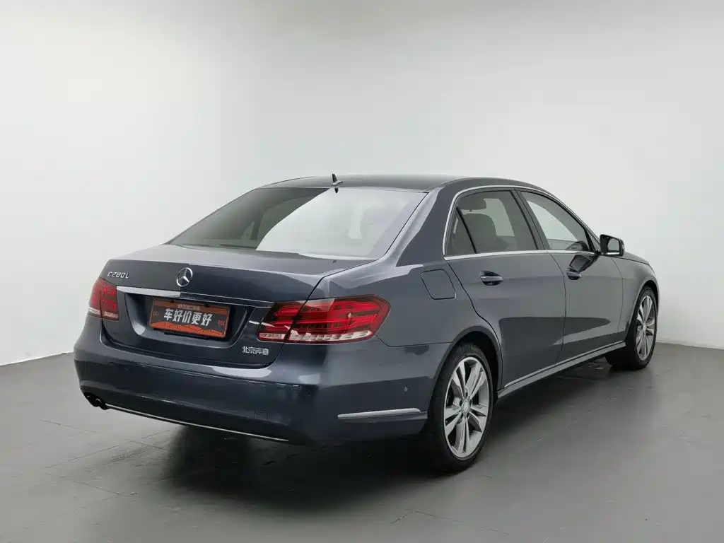 Mercedes-Benz E-Class — миниатюра 2