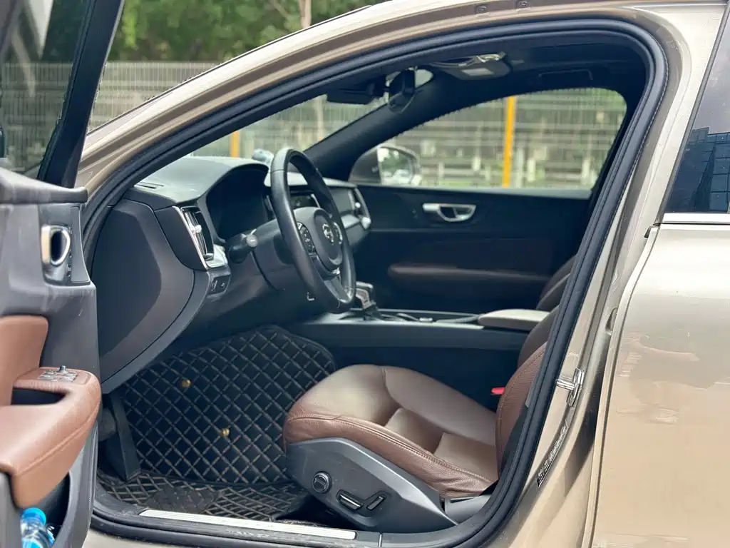 Volvo S60 2021 T4 Luxury
