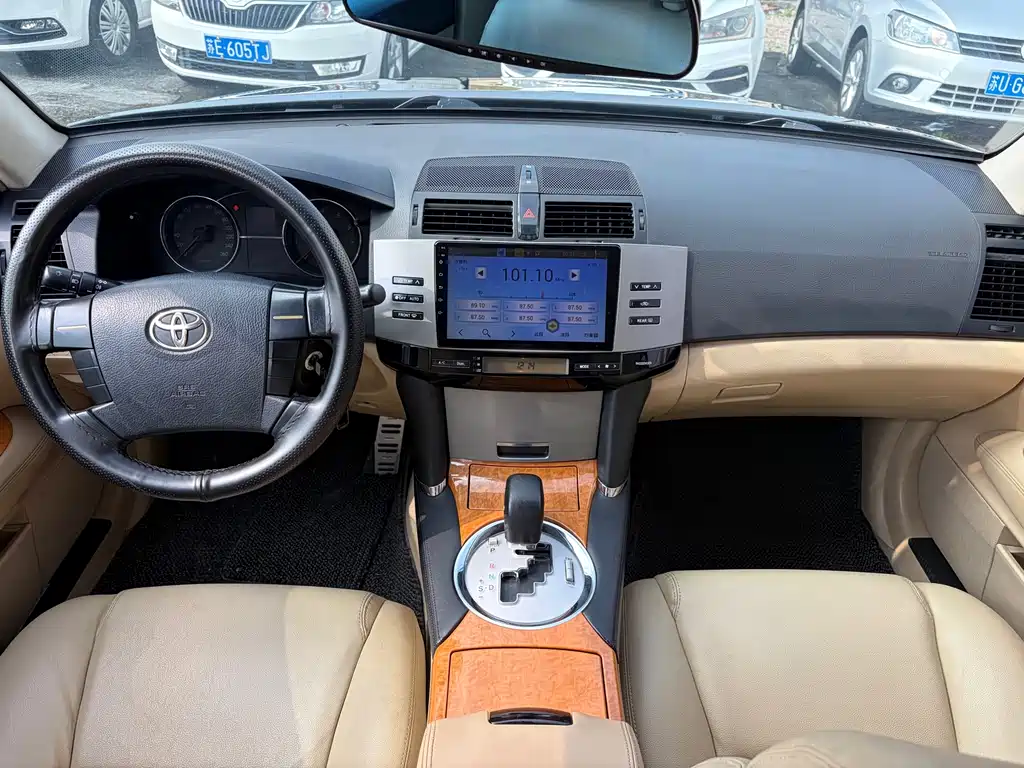 Toyota Reiz — миниатюра 9