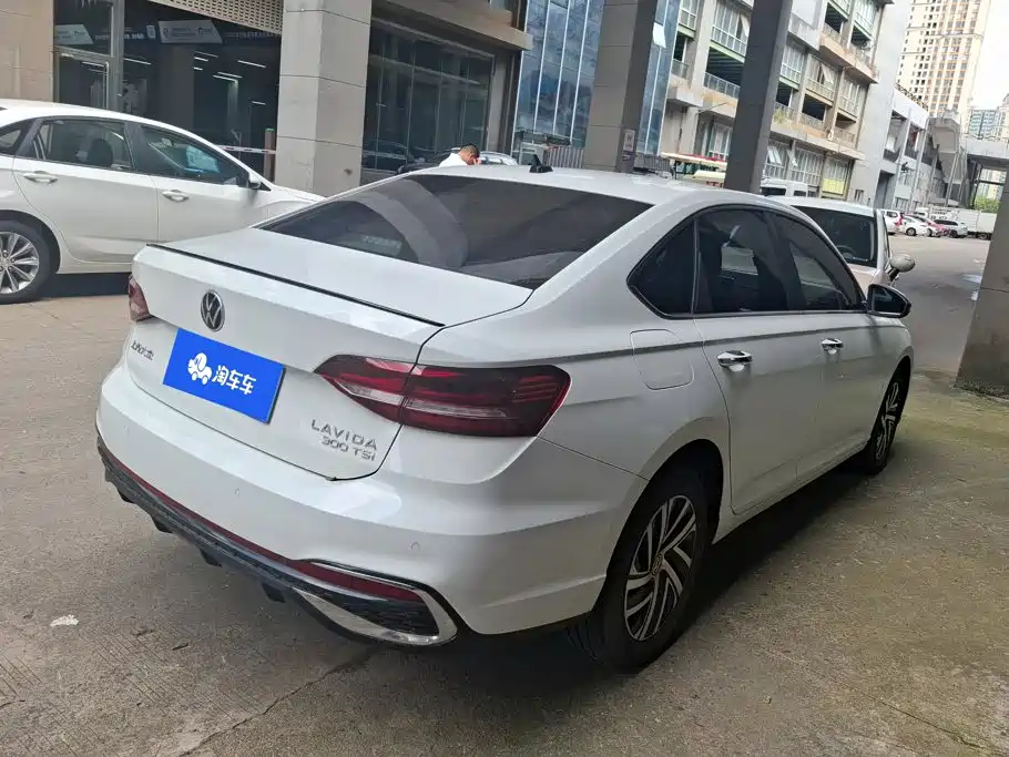Volkswagen Lavida — миниатюра 3