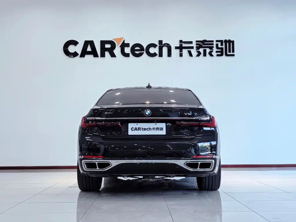 BMW 7 Series — миниатюра 19