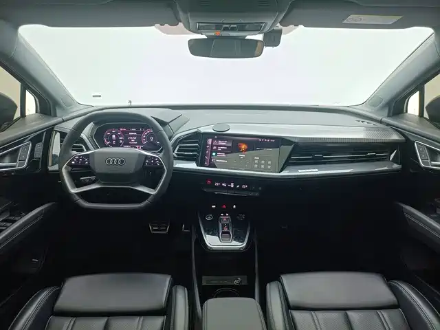 Audi Q4 e-tron — миниатюра 5