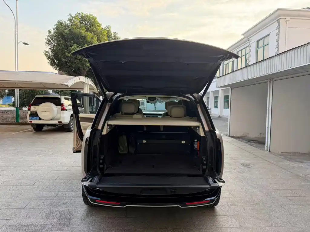 Land Rover Range Rover — миниатюра 14