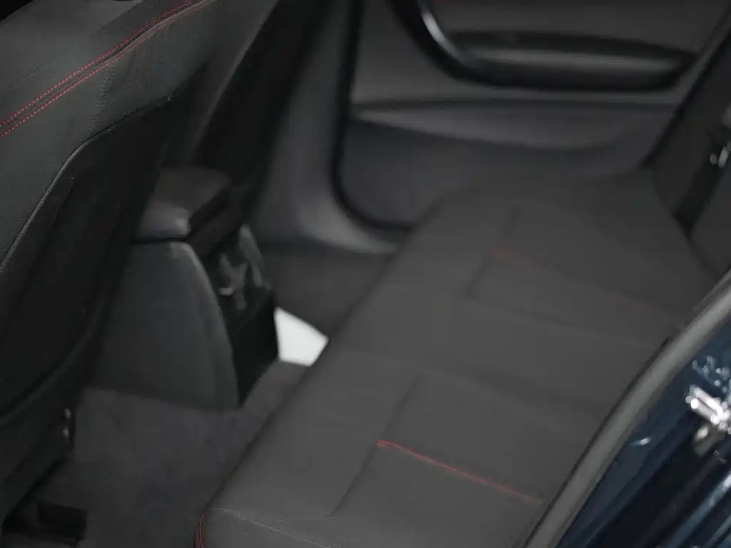 BMW 1 Series (Import) — миниатюра 12