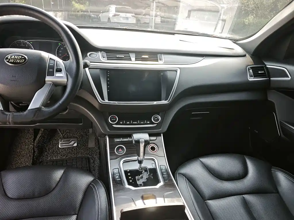 Landwind Landwind X7 — миниатюра 9