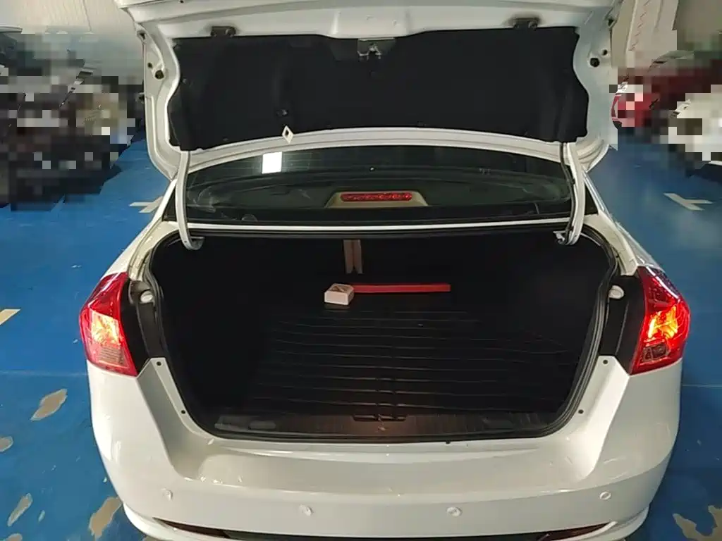 Buick Excelle — миниатюра 19