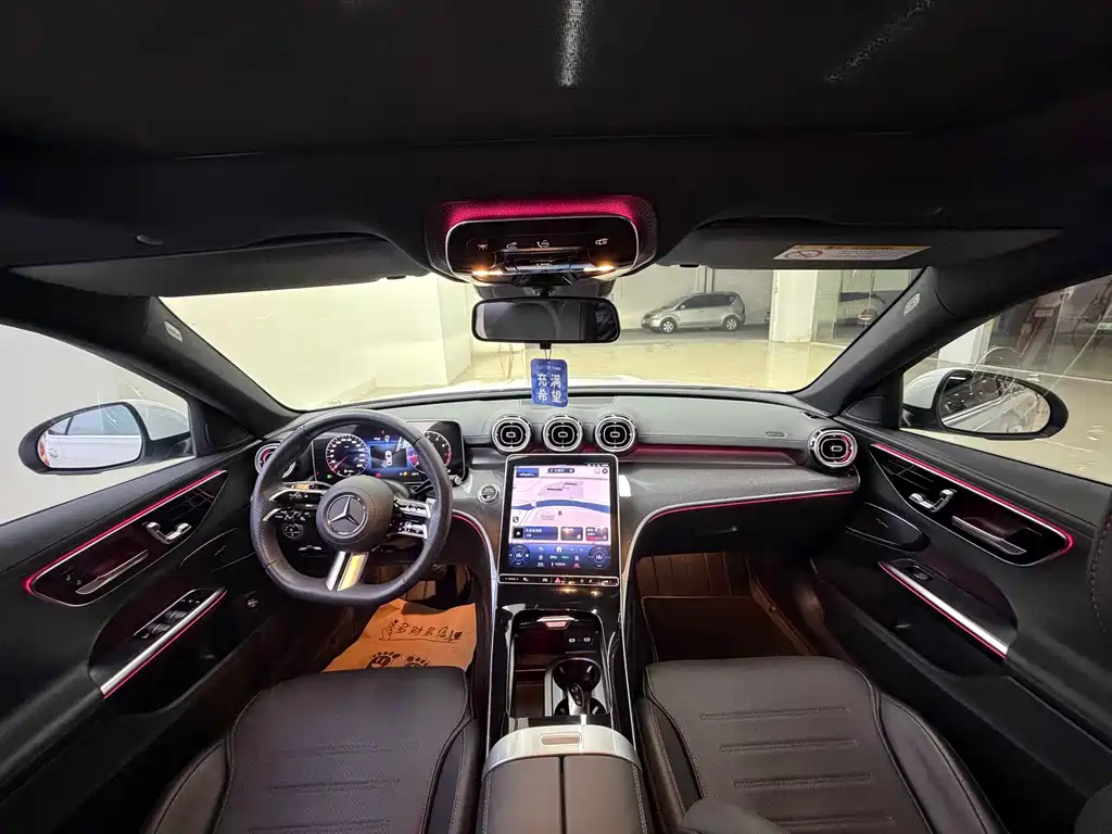 Mercedes-Benz C-Class — миниатюра 8