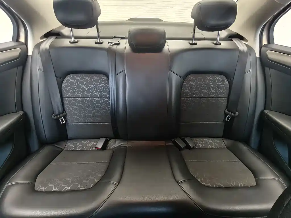 Volkswagen Santana — миниатюра 15