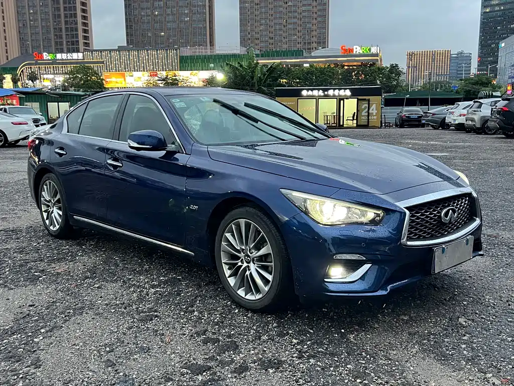 Infiniti Q50L 2018 2.0T VI