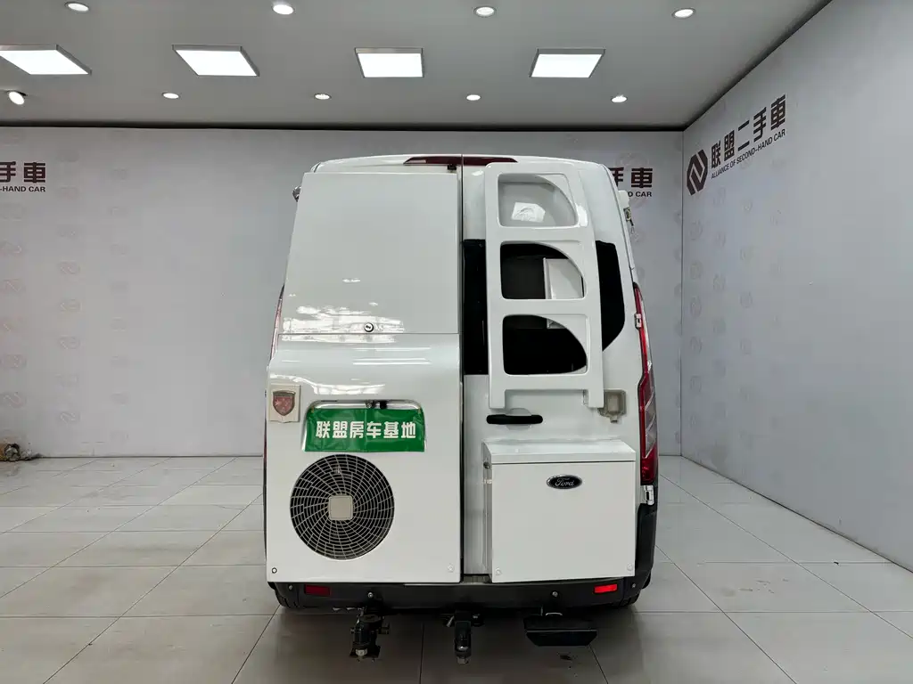 Ford Transit — миниатюра 5