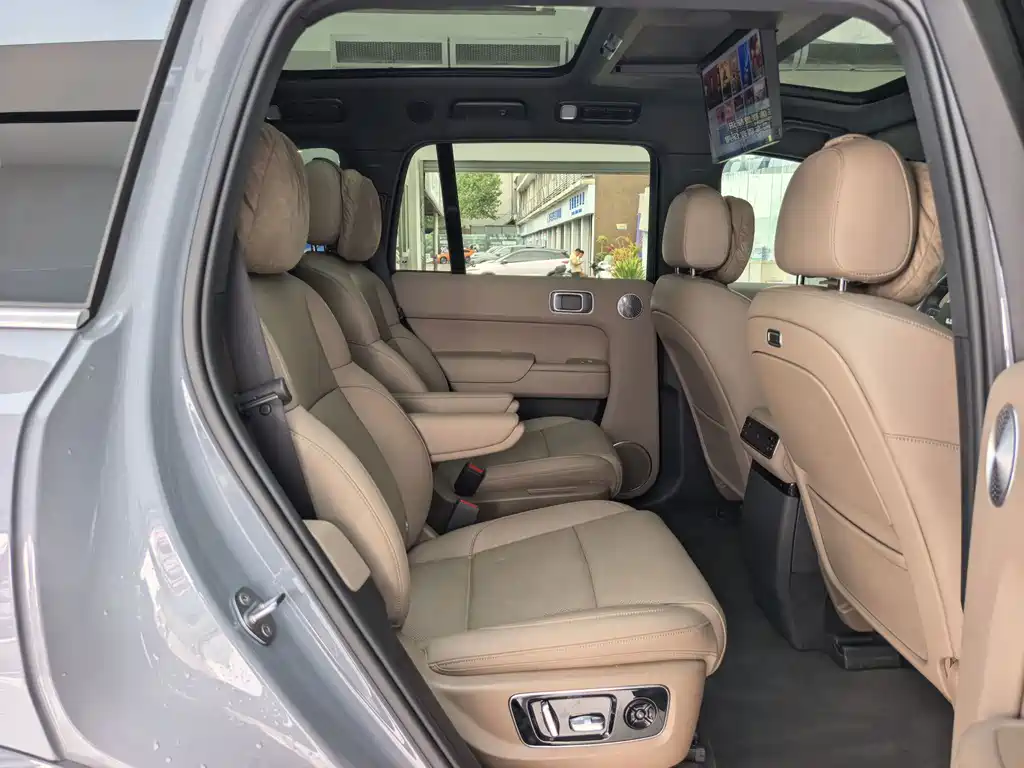 Li Auto Li L8 — миниатюра 11